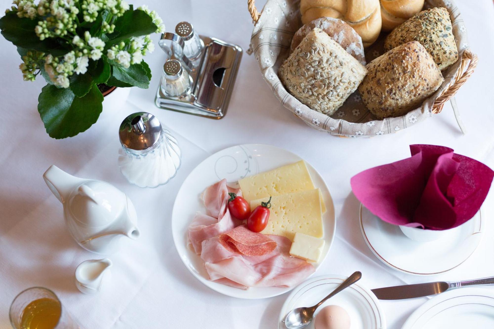 Bed and Breakfast Linghof Dorf Tirol Exterior foto