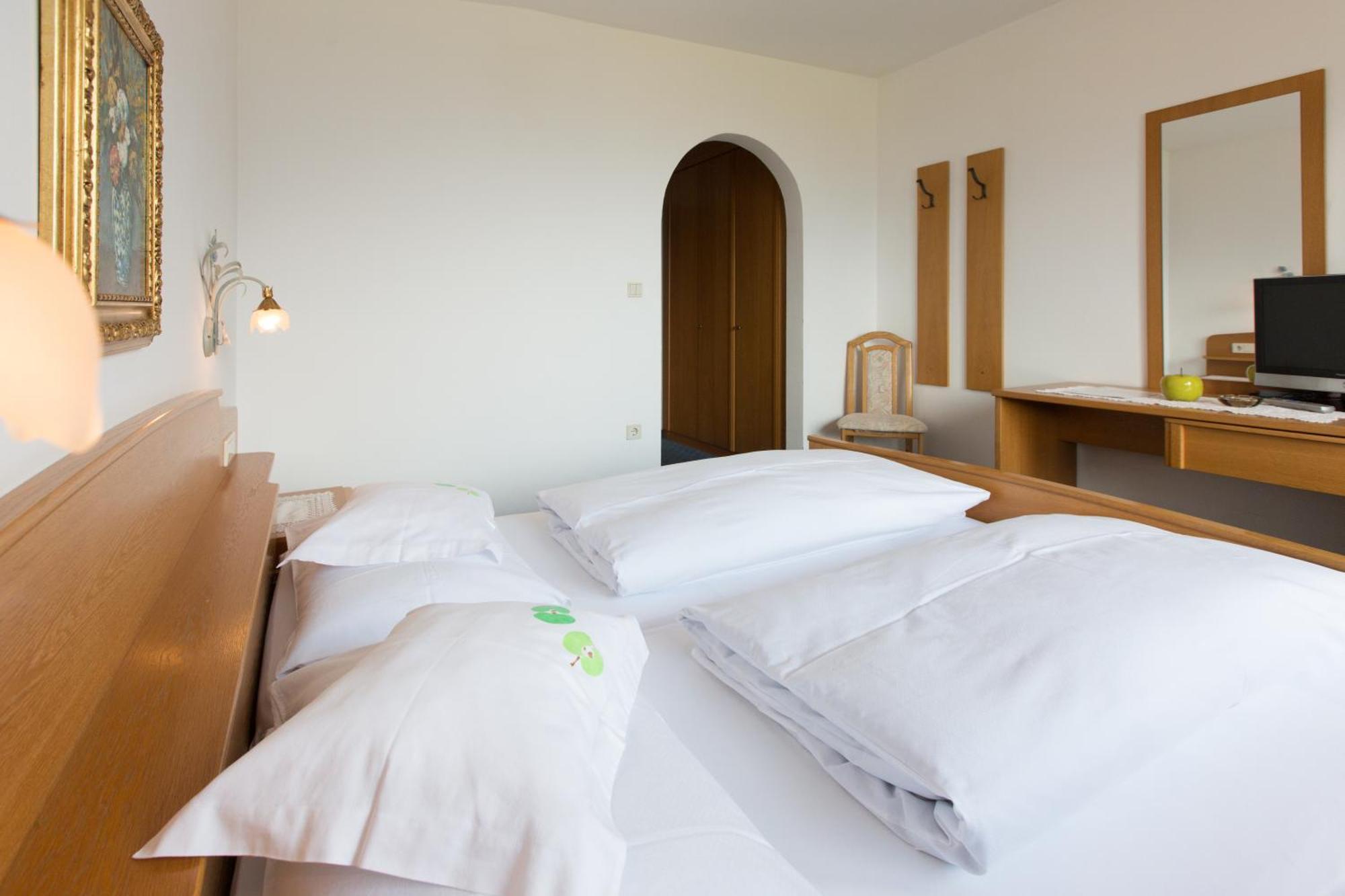 Bed and Breakfast Linghof Dorf Tirol Exterior foto